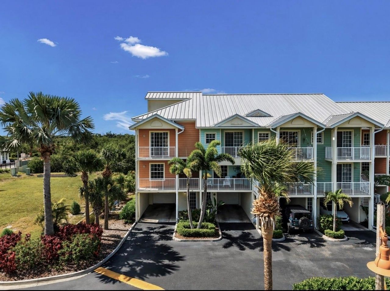 3202 Mangrove Point Drive, Ruskin, FL 33570 Photo