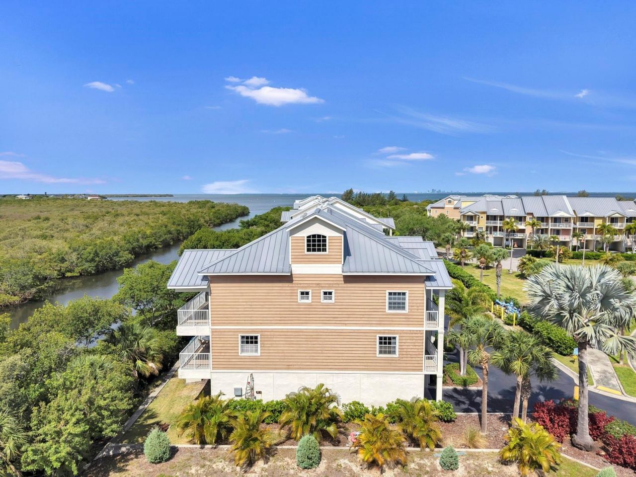 3202 Mangrove Point Drive, Ruskin, FL 33570 Photo