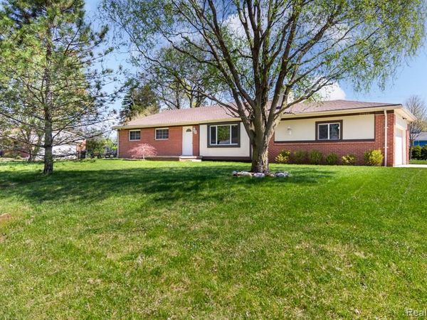 27948 Green Willow Street, Farmington Hills, MI 48331