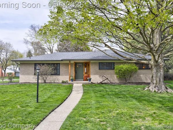 31729 Mayfair Lane, Beverly Hills Vlg, MI 48025