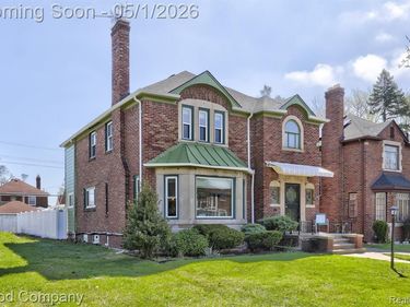 18264 San Juan Drive, Detroit, MI 48221