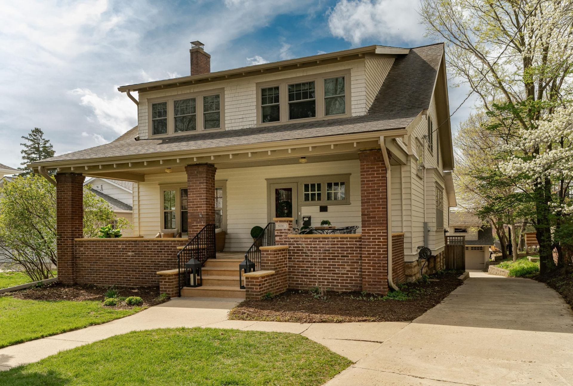 806 4th Street SW, Rochester, MN 55902