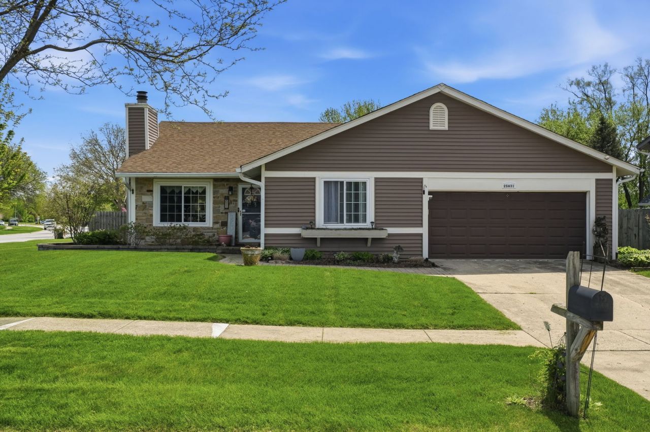 2S631 Angeline Court , Warrenville, IL 60555