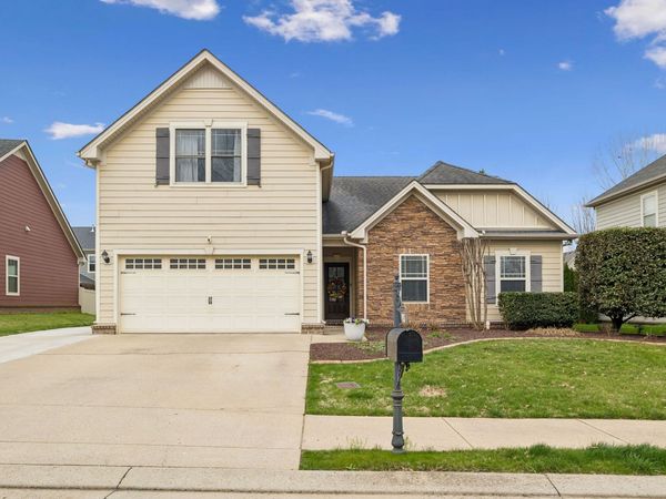 935 Contessa Dr , Murfreesboro, TN 37128