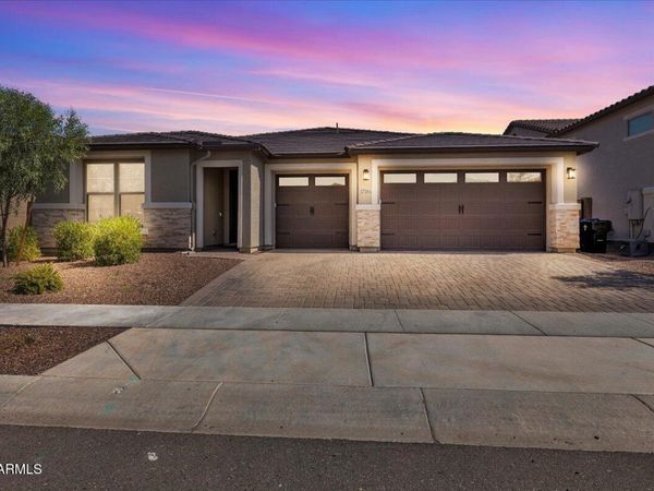 17593 W RED FOX Road, Surprise, AZ 85387