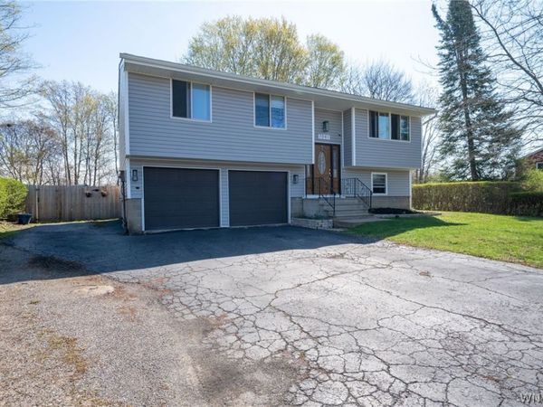 7041 Brandywine Drive , Derby, NY 14047