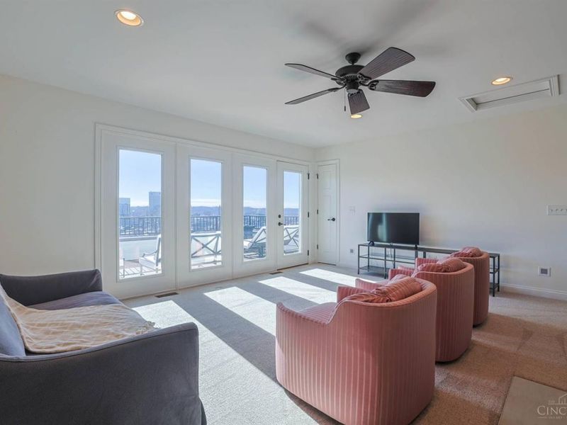 330 Boal Street, Cincinnati, OH 45202 Photo 26