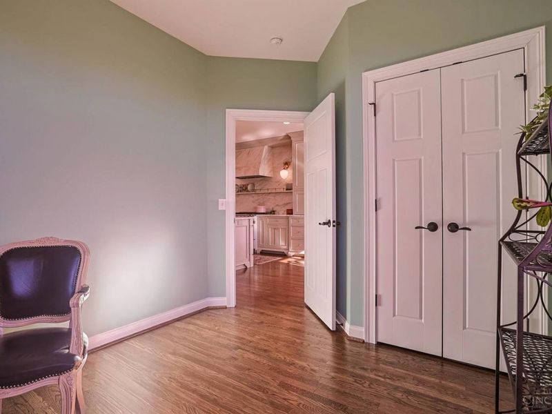 330 Boal Street, Cincinnati, OH 45202 Photo 31