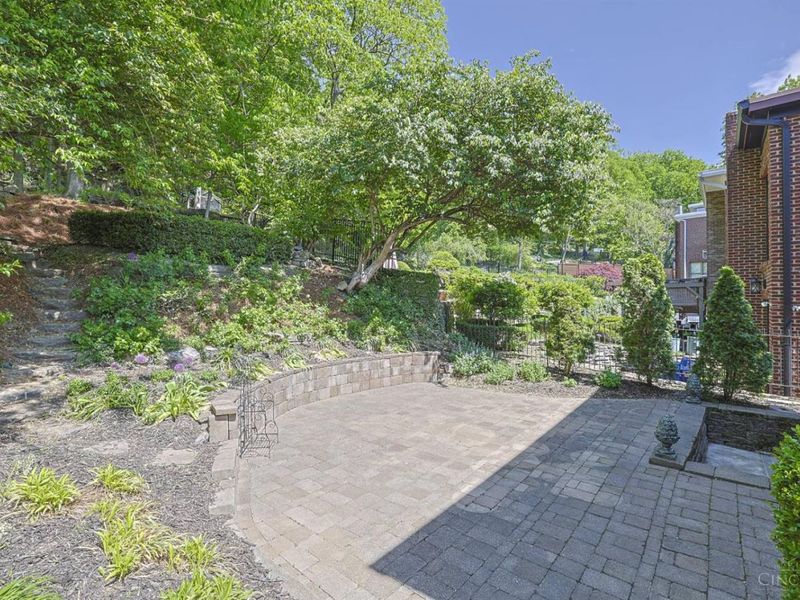 330 Boal Street, Cincinnati, OH 45202 Photo 55