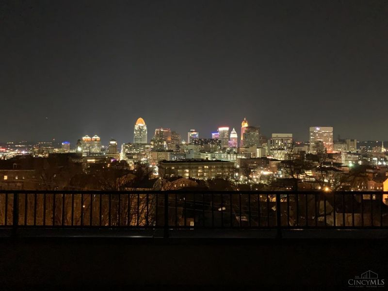 330 Boal Street, Cincinnati, OH 45202 Photo 6