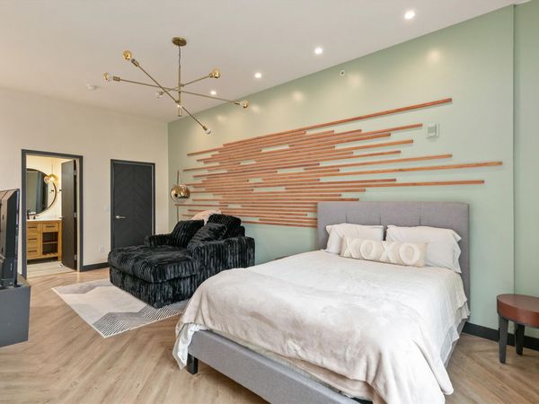 400 E Locust Street, Unit 102, Des Moines, IA 50309