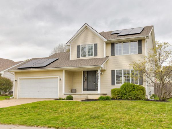 9221 Timberwood Drive, Johnston, IA 50131