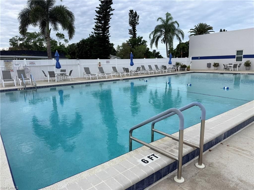 6844 Sandtrap Dr, Unit 2, Fort Myers, FL 33919 Photo