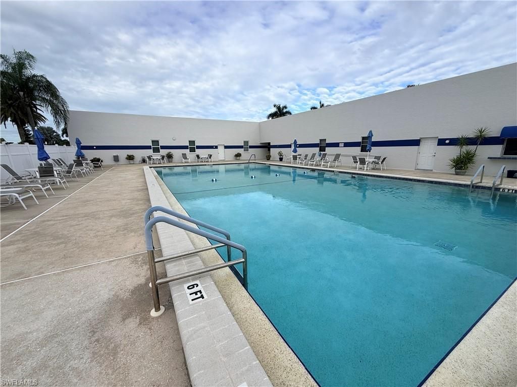 6844 Sandtrap Dr, Unit 2, Fort Myers, FL 33919 Photo