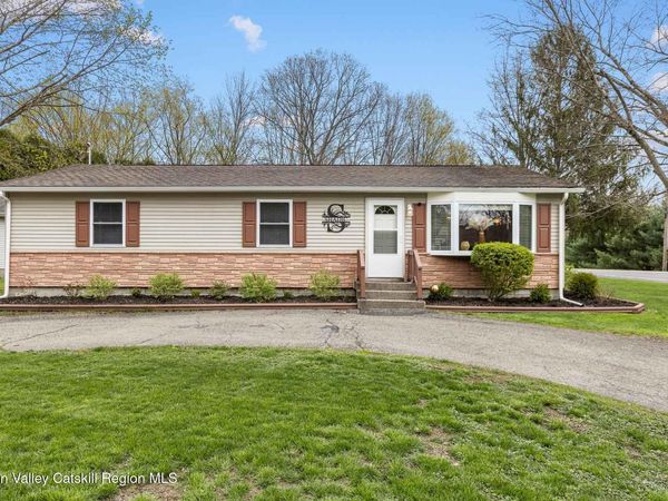 4 Lakeshore Drive, Copake, NY 12516