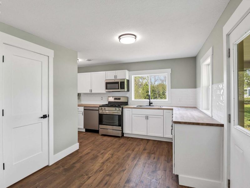 506 Washington Street, Port Clinton, OH 43452 Photo 29