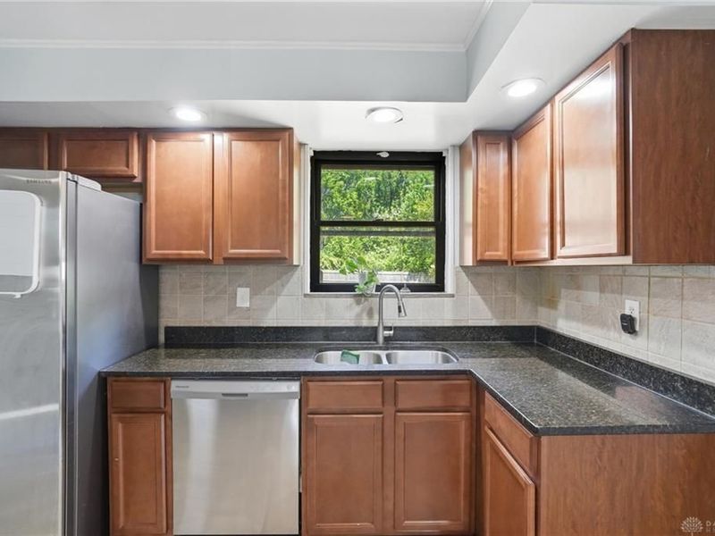 5642 Surrey Avenue, Green Township, OH 45248 Photo 13