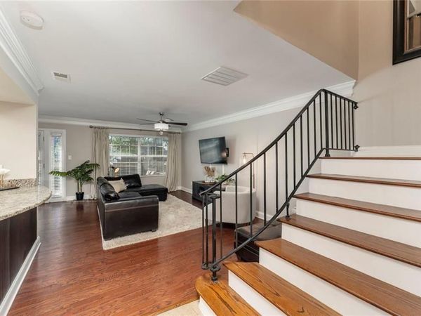 6980 Roswell Road, Unit D6, Atlanta, GA 30328