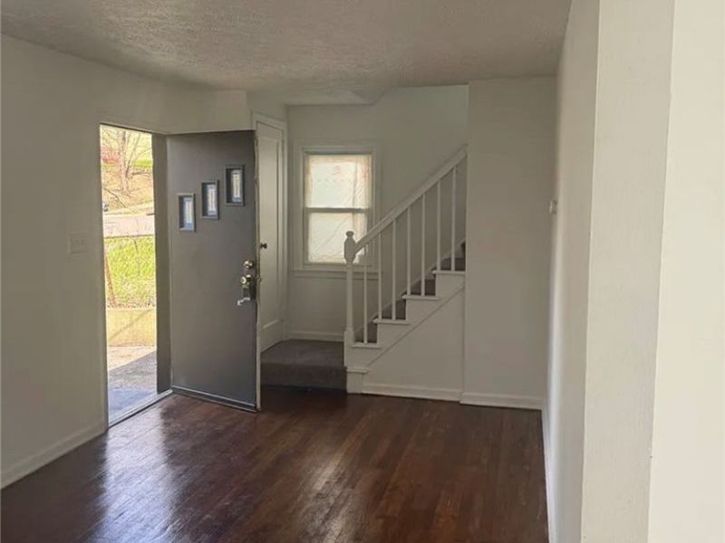 1102 Tonawanda Avenue, Akron, OH 44305 Photo 2
