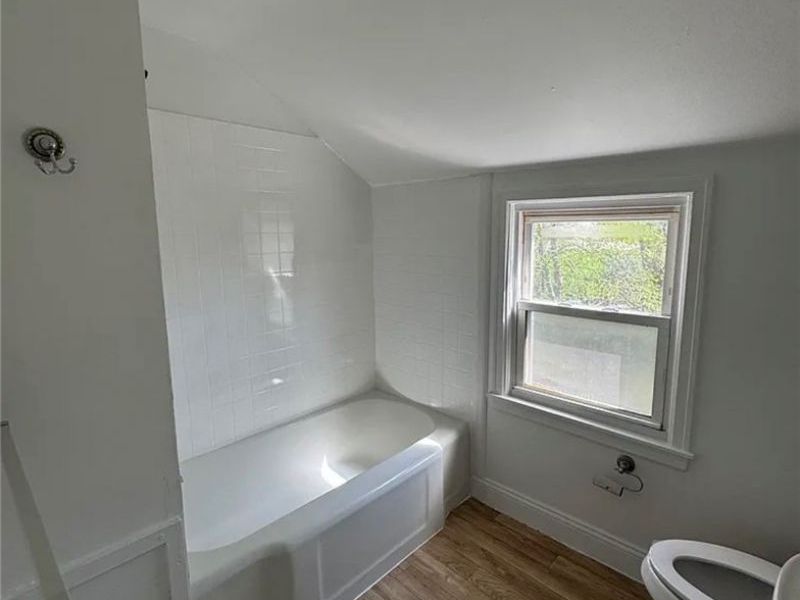 1102 Tonawanda Avenue, Akron, OH 44305 Photo 8