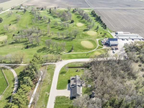 609 S Cedar Avenue, Graettinger, IA 51342