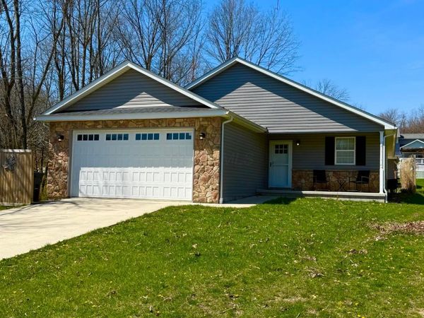 3175 Apple Valley Drive , Howard, OH 43028