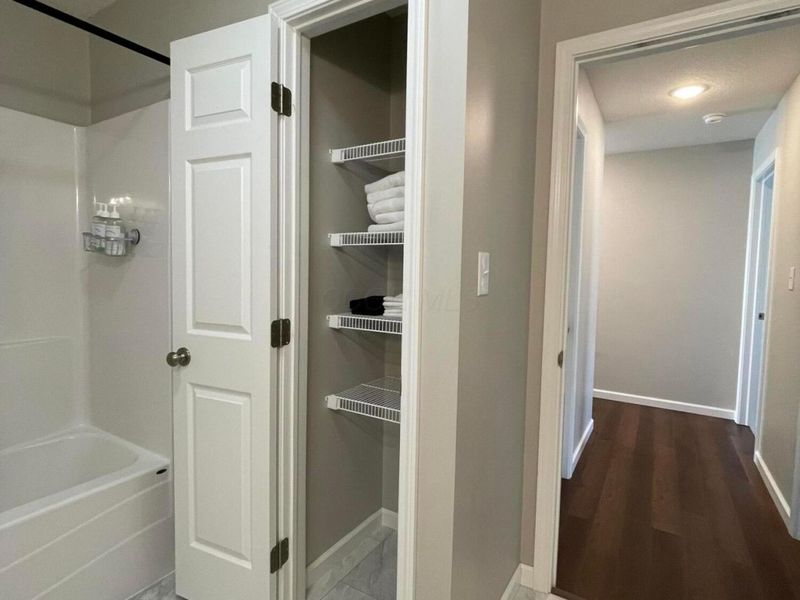 3175 Apple Valley Drive , Howard, OH 43028 Photo 14