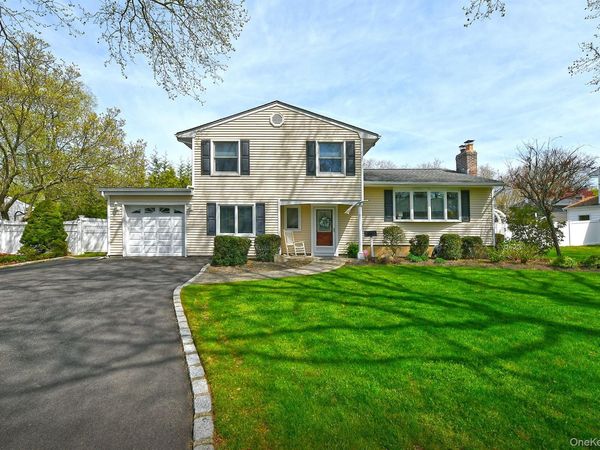 7 Gaston Street , Melville, NY 11747