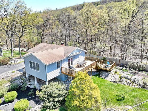 10 Park Avenue, Greenwood Lake, NY 10925