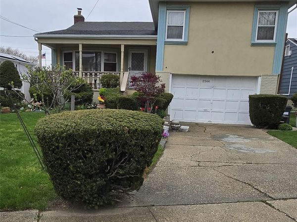 2544 Bayswater Avenue , Far Rockaway, NY 11691