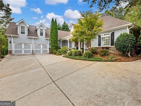 2641 Waters Edge Drive, Gainesville, GA 30504