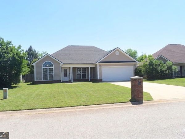 111 Raymond Circle, Warner Robins, GA 31088
