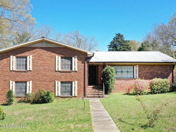 201 Sinclair Street, McComb, MS 39648