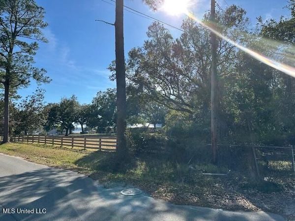 749 Black Ledge Lane, Biloxi, MS 39532