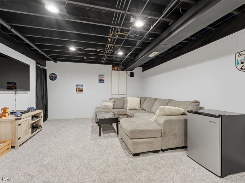 8863 Lynnpark Street NE, Alliance, OH 44601 Photo 29