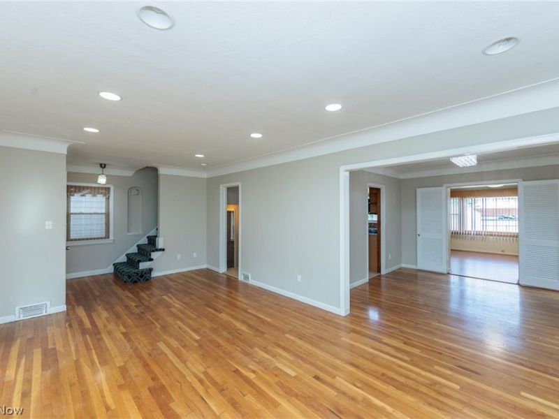 4441 Baintree Road, University Heights, OH 44118 Photo 5