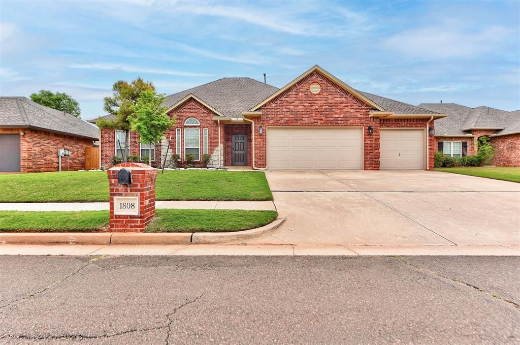 1808 NW 164th Circle, Edmond, OK 73013 Main Photo