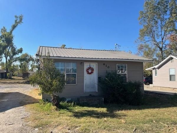 612 N 8th Street , Rogers, AR 72756