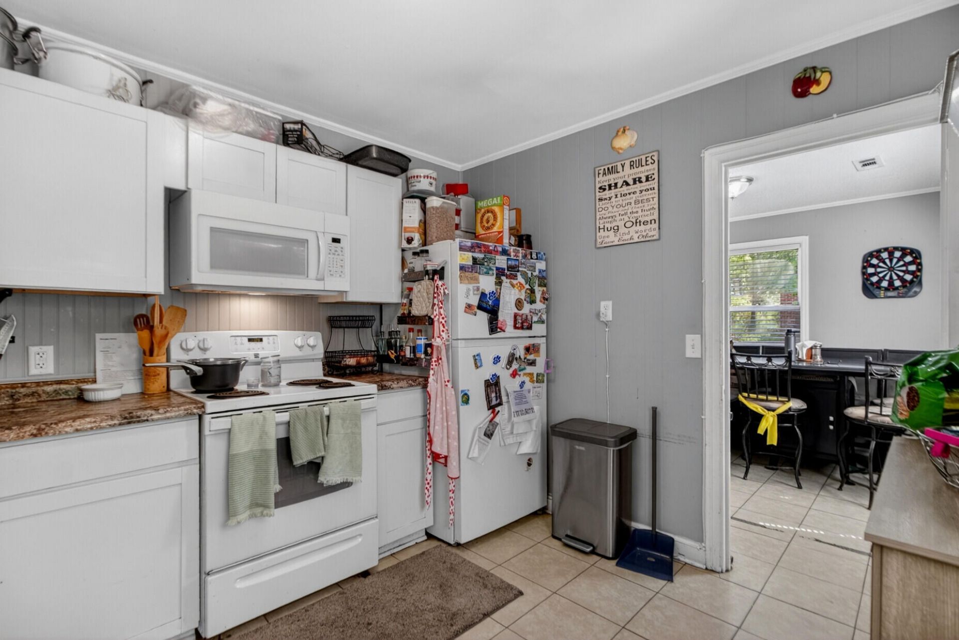 307 Thompson Street Photo 12