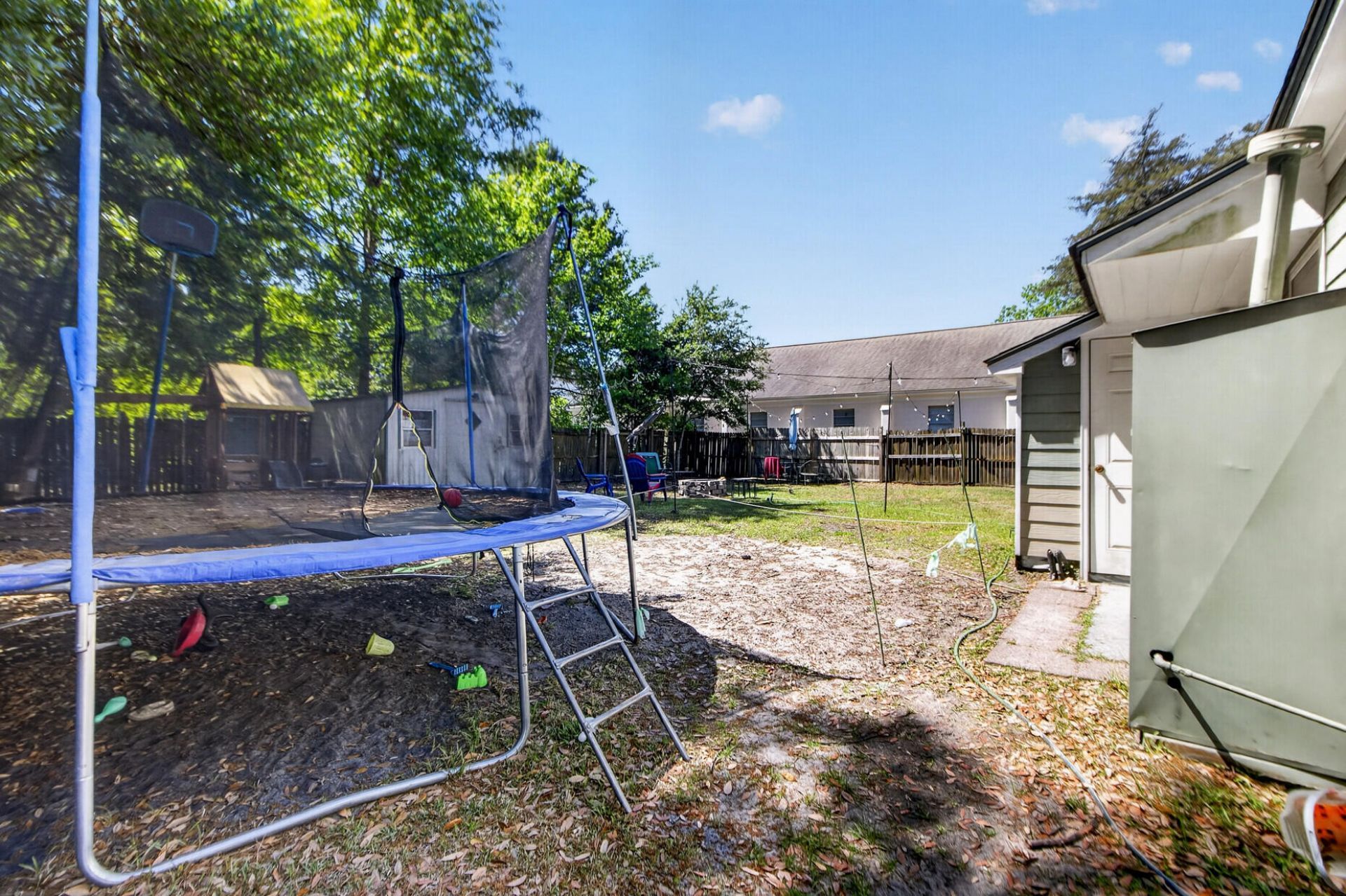 307 Thompson Street Photo 23