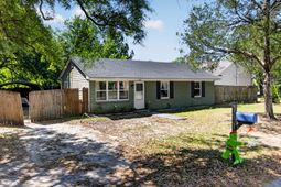 307 Thompson Street photo 4