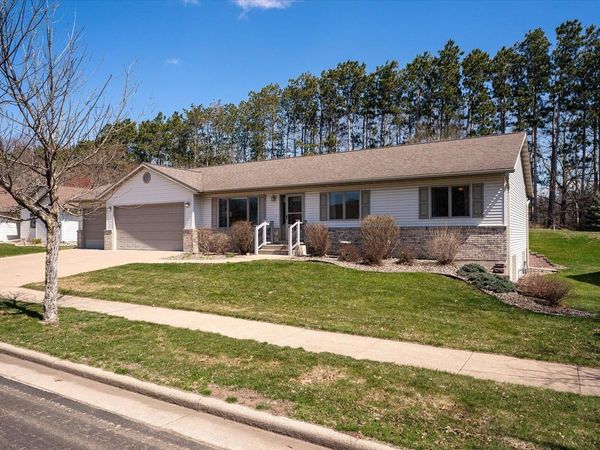 705 Pine Cone PLACE, Holmen, WI 54636