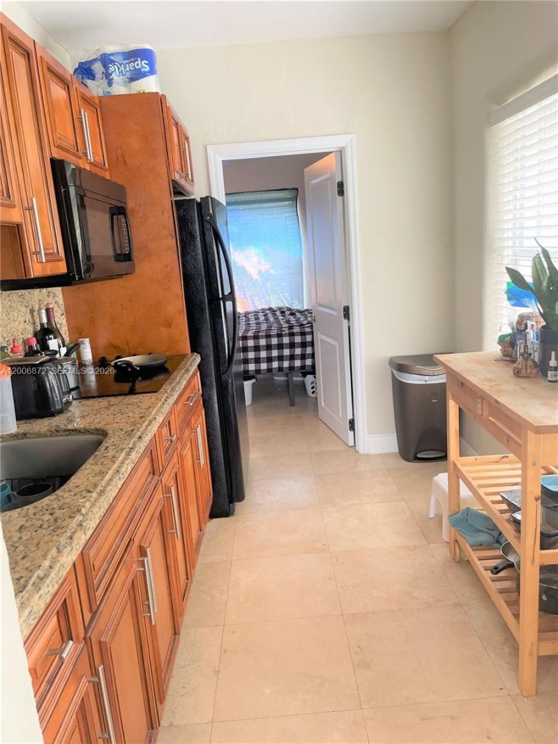5116 SW 57th Ave, Unit B, Miami, FL 33155 Photo