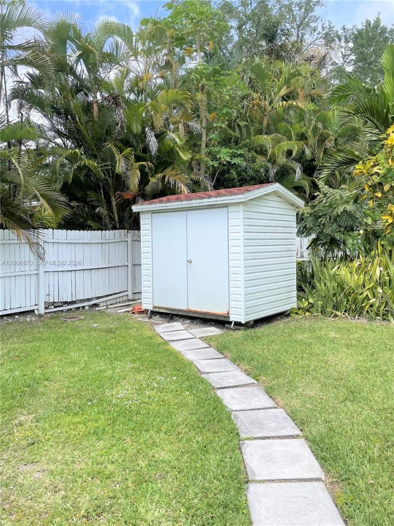 5116 SW 57th Ave, Unit B, Miami, FL 33155 Photo
