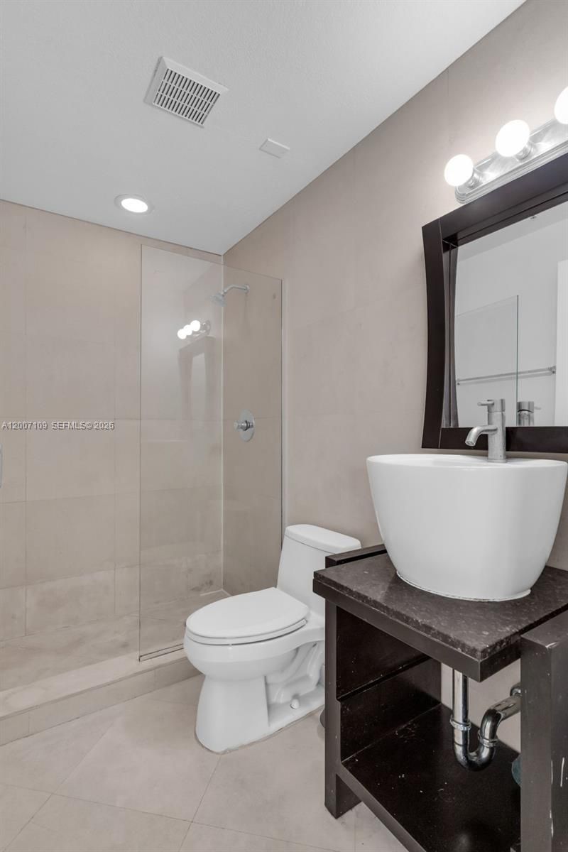 1300 Pennsylvania Ave, Unit 209, Miami Beach, FL 33139 Photo