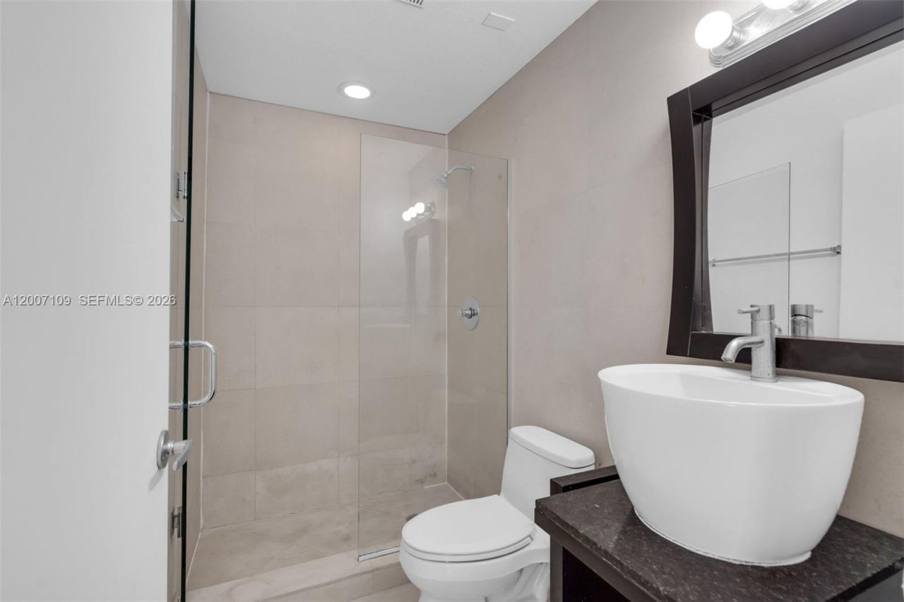 1300 Pennsylvania Ave, Unit 209, Miami Beach, FL 33139 Photo