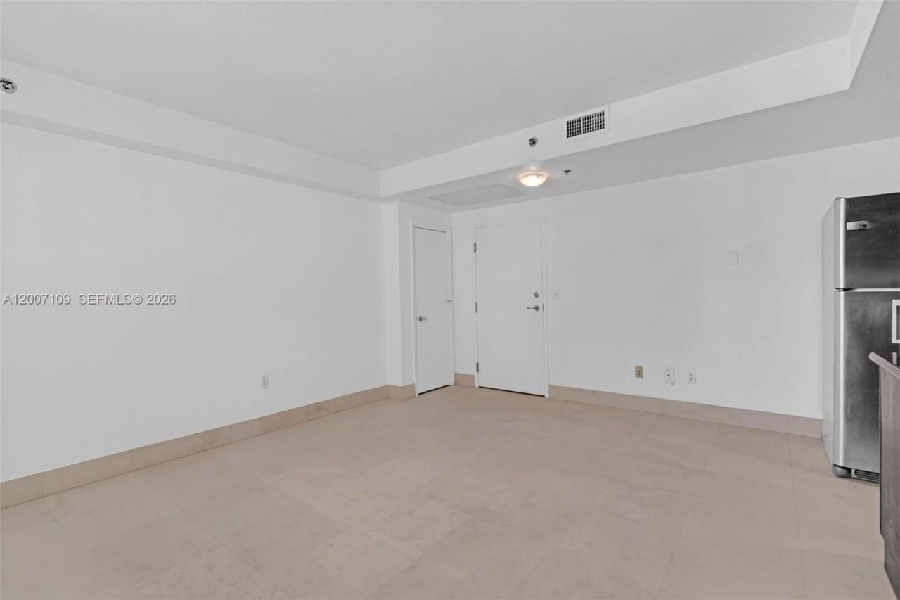 1300 Pennsylvania Ave, Unit 209, Miami Beach, FL 33139 Photo
