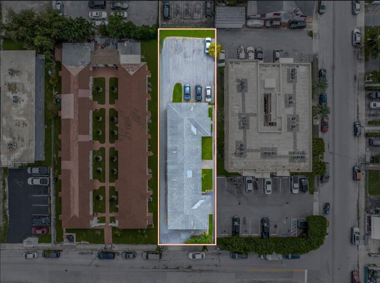 225 SW 18th Avenue, Miami, FL 33135 Photo