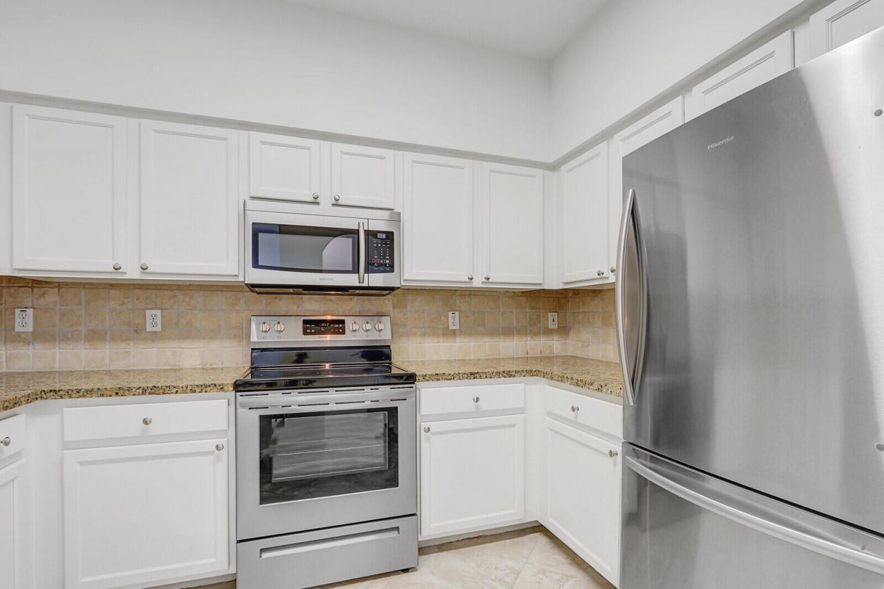 826 Dakota Drive, Unit 105, Jupiter, FL 33458 Photo