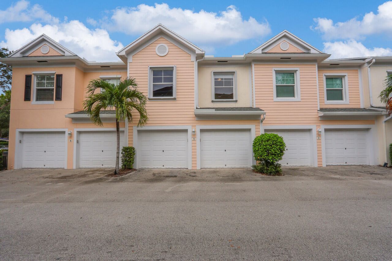 826 Dakota Drive, Unit 105, Jupiter, FL 33458 Photo
